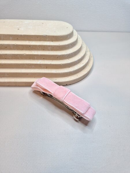 Siauresnis kaspinėlis plaukams